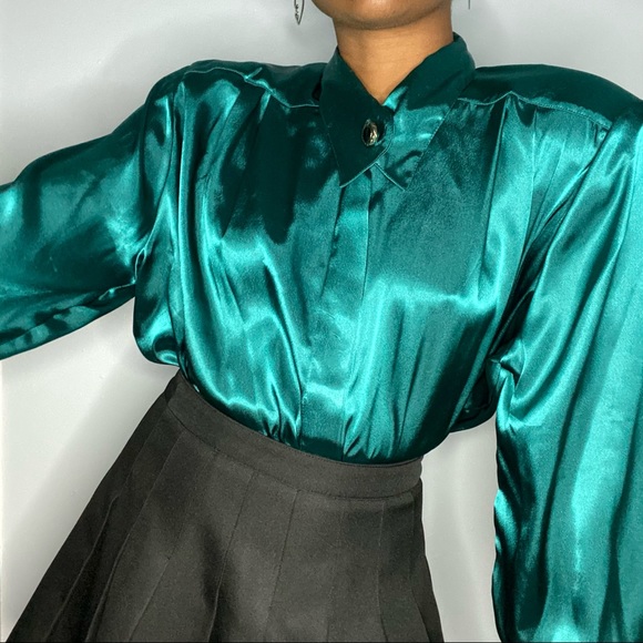 Tops - Vintage satin button up